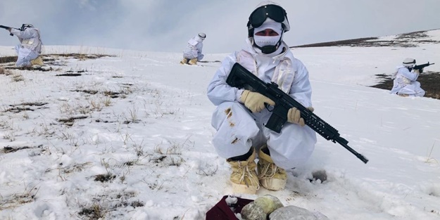 4 kilo 506 gram esrar ele geçirildi