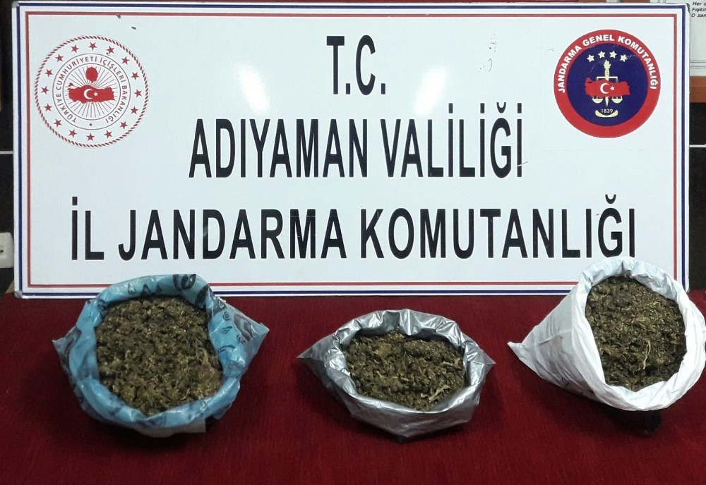 4 kilo 870 gram esrar ele geçirildi 