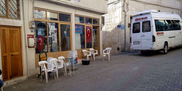 4 şehit verdiğimiz ilçede dikkat çeken kare