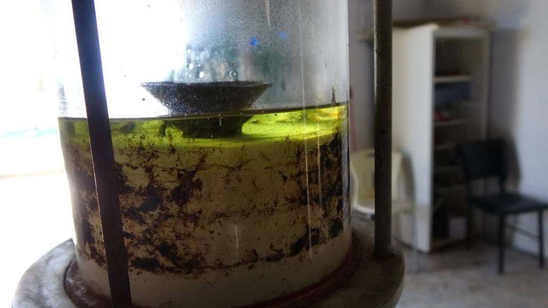 4 tondan sadece 1 litre çıkıyor! Tamı tamına 10 bin euroya satıyorlar! Herkes ne olduğunu anlamaya çalışıyor
