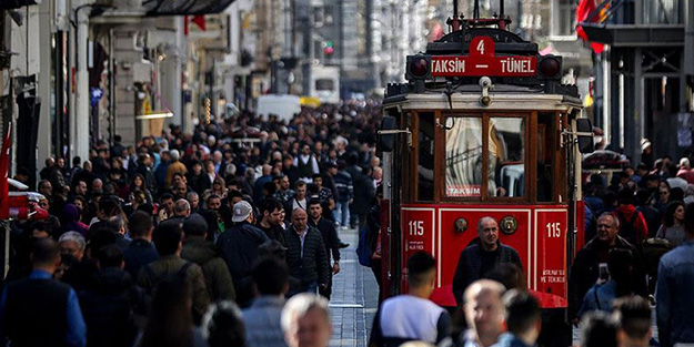 4 turistten biri Arap