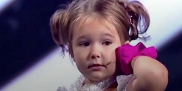 4 yaşında 7 dil biliyor