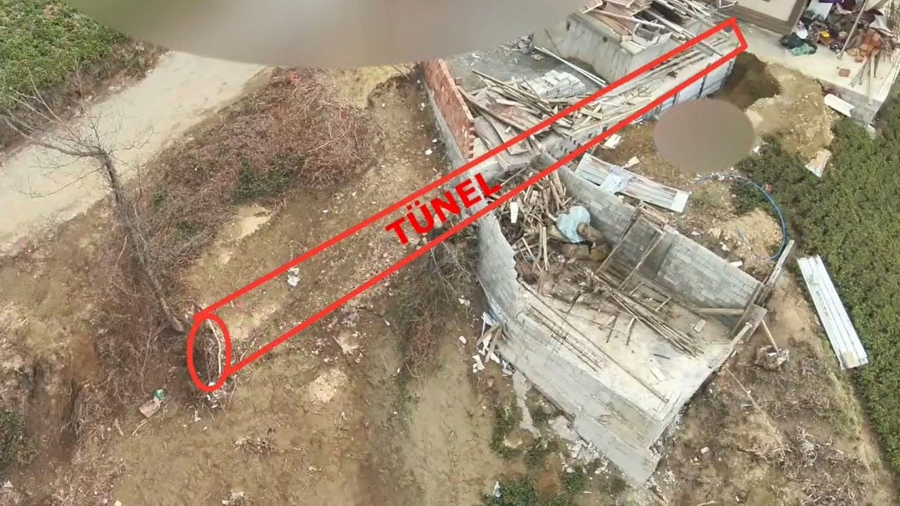 4 yıldır her yerde aranıyordu! Çamaşır makinesinin altından çıkan sır