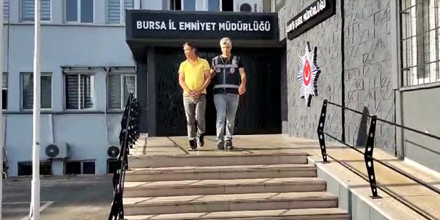 Kıyafet alışverişi yaparken yakalandı