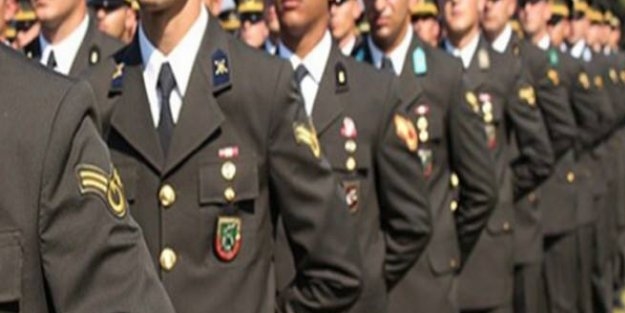 40 rütbeli asker FETÖ'den gözaltına alındı