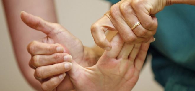 40 saniyede 1 kişi inme geçiriyor! İşte inmenin belirtileri