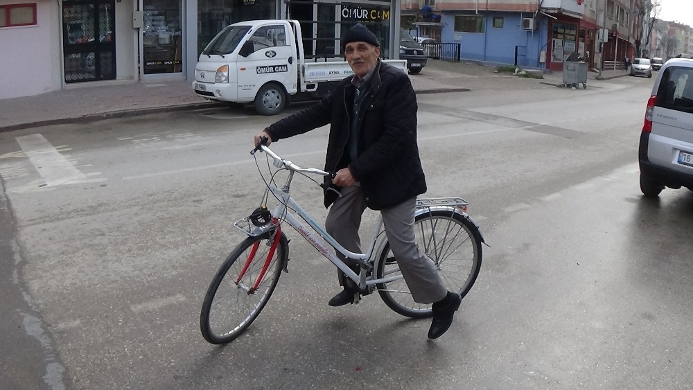 40 yıldır doktora gitmeyen muhtara Sağlık Bakanlığı’ndan ödül... 