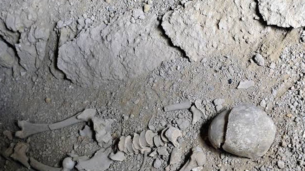 400 yıllık cinayet ortaya çıktı! Mezarın içinden çıkan herkesi şoke etti