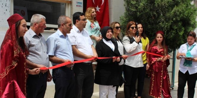 Üçpınarlı hanımlar elişleriyle hayran bıraktı