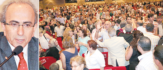 Halk çapulcuyu kürsüden indirdi
