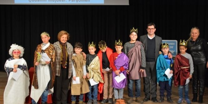 Bergama’da çocuklar için şenlik yapıldı