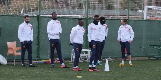 Alanyaspor, Antalyaspor maçı hazırlıklarını tamamladı