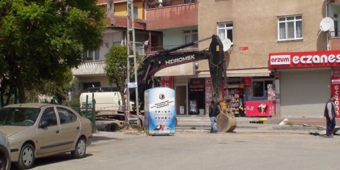 Kartal’da doğal gaz borusu patladı