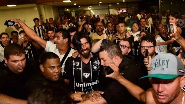 42 yaşındaki golcü, 28. kulübüyle anlaştı