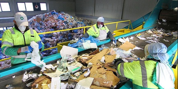 422 milyon lira çöpten geri döndü