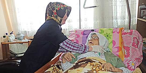 427 bin engelliye evde bakım