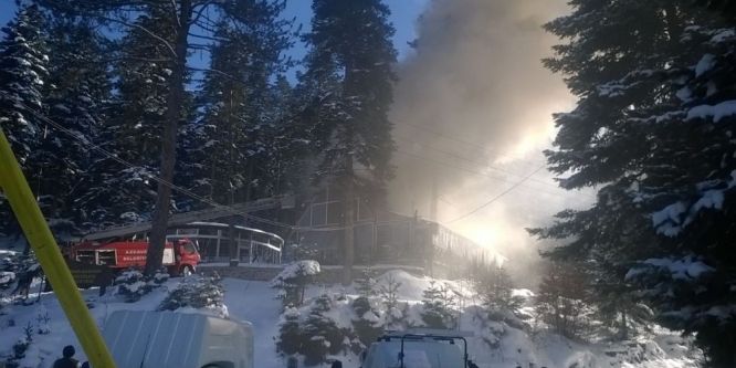 Kafede çıkan yangın paniğe yol açtı!