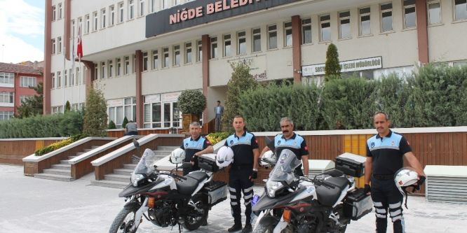 Niğde’de motosikletli zabıtalar görevde