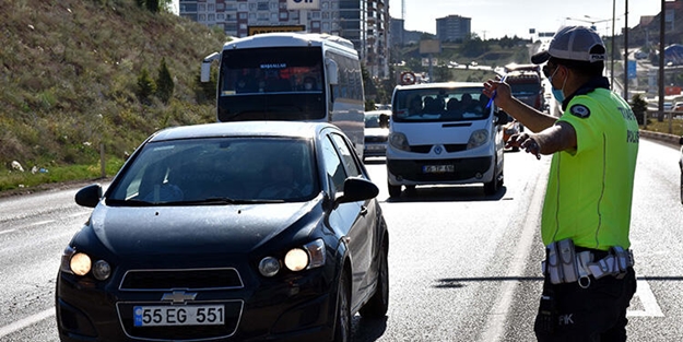 43 ilin geçiş noktası! Trafik felç oldu
