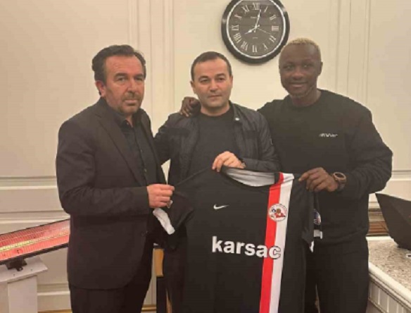 43 yaşındaki Yattara, O takıma imza attı