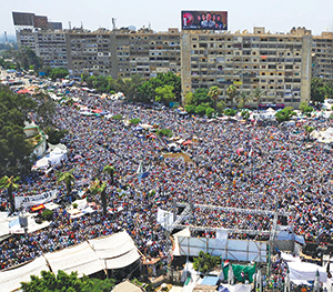 Yüzbinler darbeye karşı ayakta