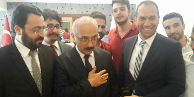 Bakan Elvan’a 15 Temmuz logolu yüzük