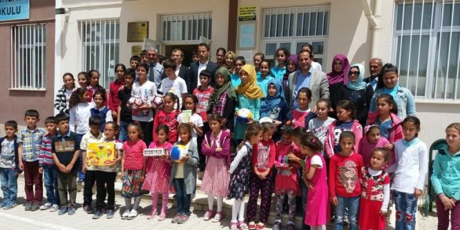Öğrenciler gönül köprüsü kurdu