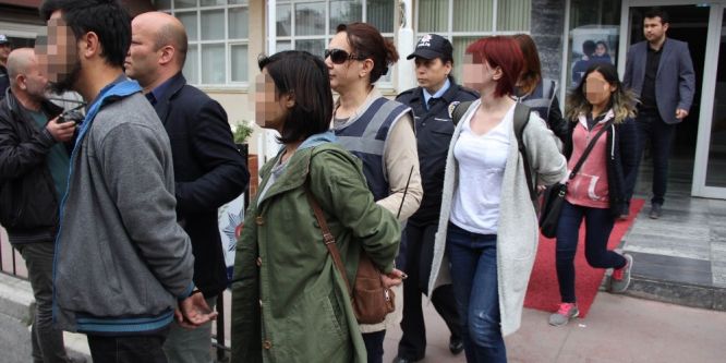 Açlık grevine destek için eylem yapan 10 kişiye gözaltı