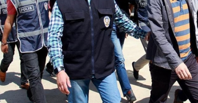 4 öğretmen FETÖ’den tutuklandı