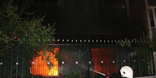 Adana’da müstakil ev benzin dökülerek ateşe verildi
