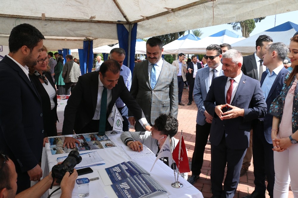 450 işsiz genç 60 fabrika yetkilisi ile yüz yüze görüştü 