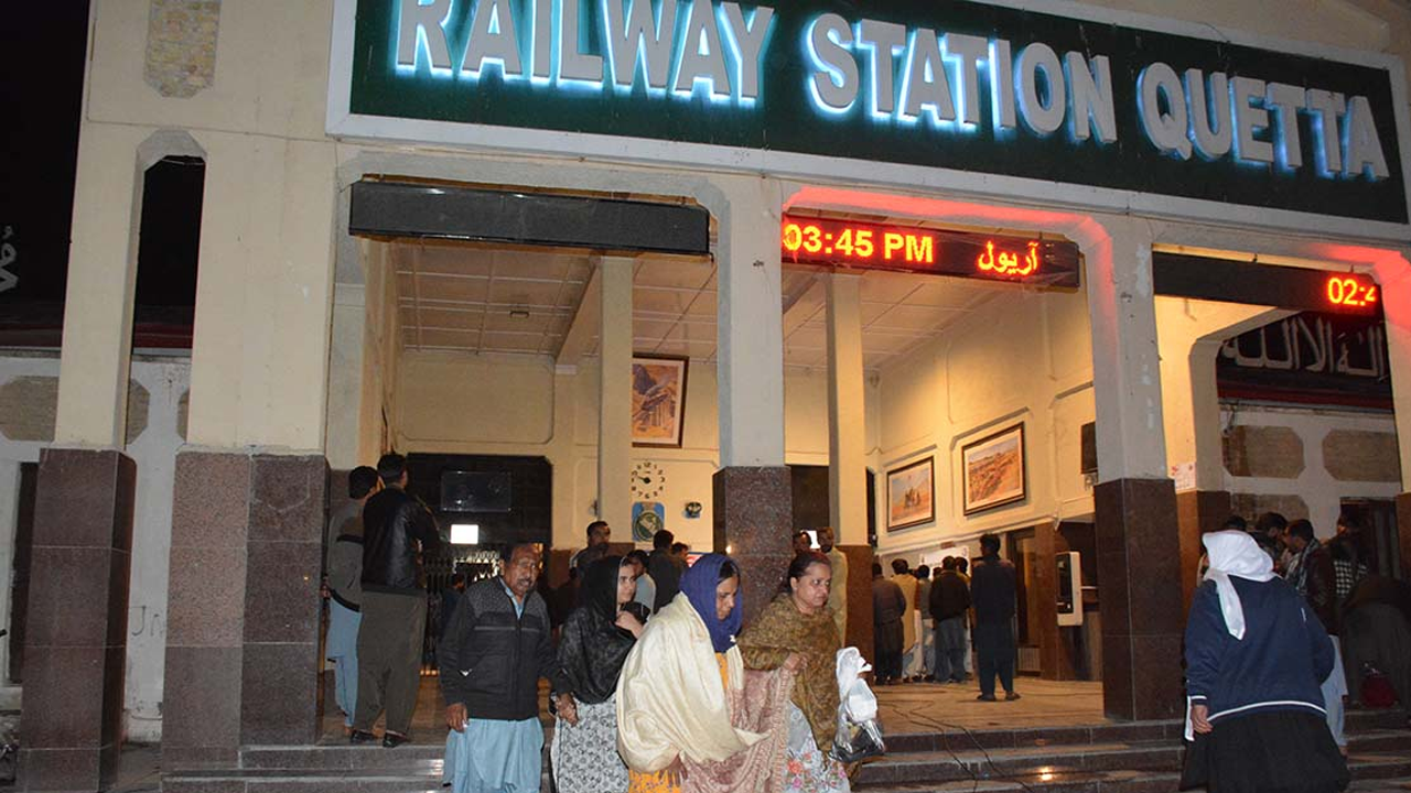 450 kişi rehin alınmıştı: Pakistan'ı sallayan saldırıda son durum!