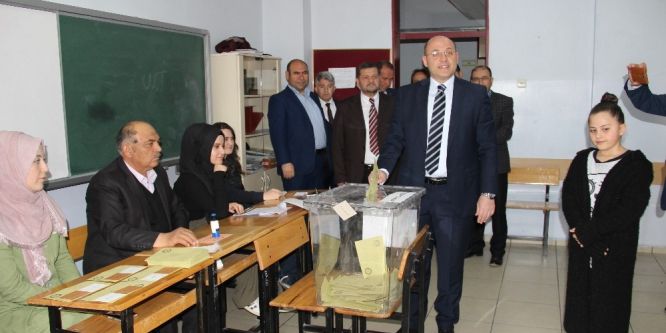 Başkan Ali Çetinbaş oyunu kullandı