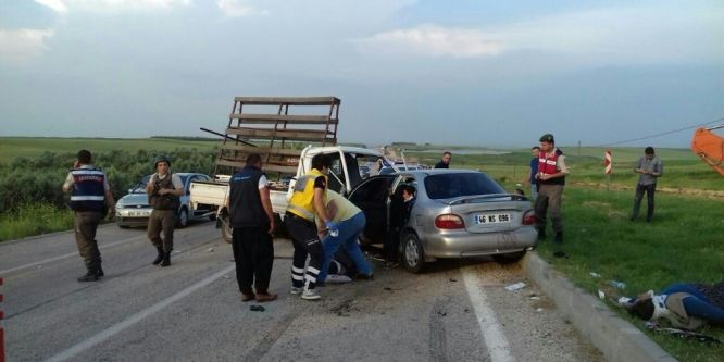 İmamoğlu’nda trafik kazası; 4 yaralı