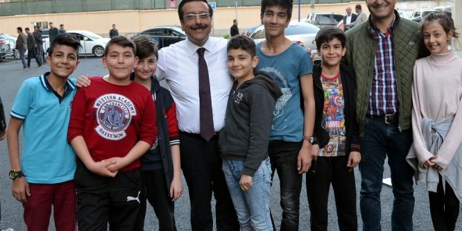 Başkan Atilla, esnafları ziyaret etti