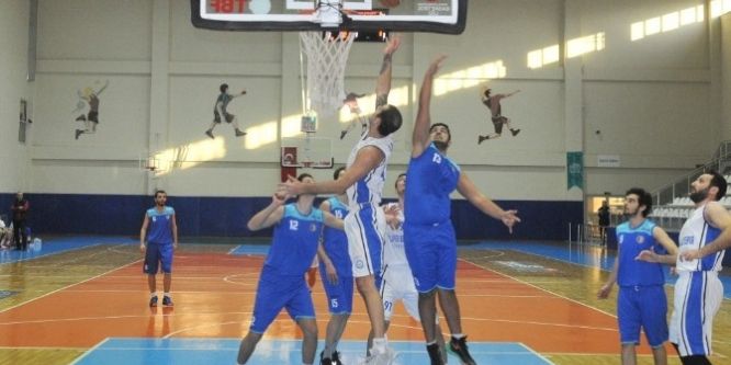 Potada Nilüfer galibiyeti sürüyor