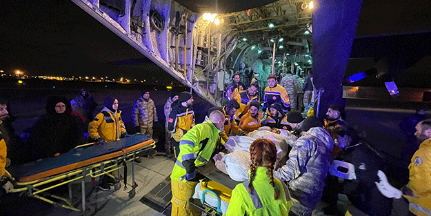47 yaralı askeri kargo uçağıyla İstanbul’a getirildi