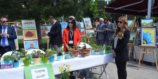 Özel öğrencilerden kermes