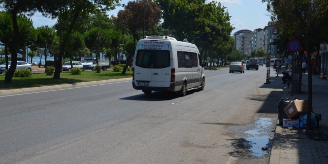 Sahilde araçlara park yasağı