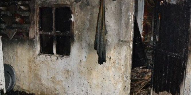 Yaşlı kadın yanarak can verdi