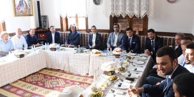 Kemalpaşa’da ‘Umut Vaad Eden Deha’ toplantısı