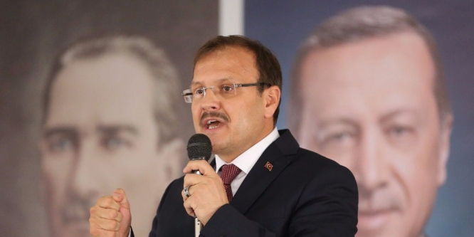 Başbakan Yardımcısı Çavuşoğlu, Hollanda’daki cami saldırısını kınadı