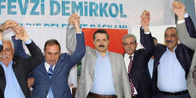 Eski CHP Şanlıurfa İl Başkan Yardımcıları AK Parti’ye katıldı