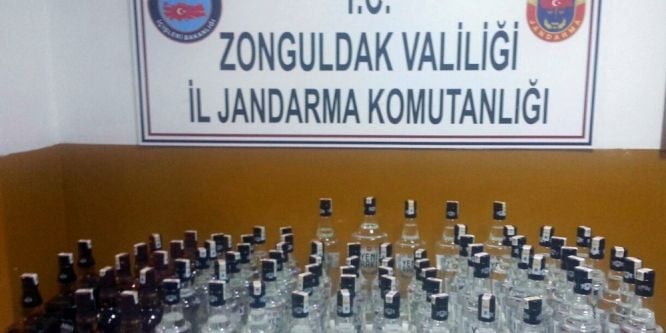 Jandarma kaçak içkiye geçit vermedi