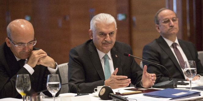 Başbakan Yıldırım, İngiliz basın mensuplarıyla buluştu