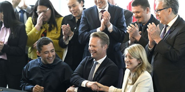 49 yılın ardından Kanada ve Danimarka arasındaki o savaş sona erdi!