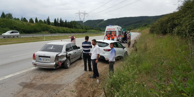 Düzce’de trafik kazası 4 yaralı