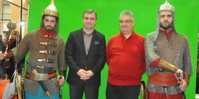 Aksaray Valisi Pekmez Akçakoca standını ziyaret etti