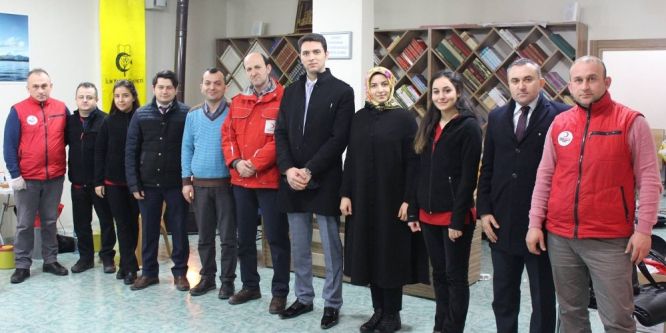 Bozkurtlulardan Kızılay’a kan bağışı