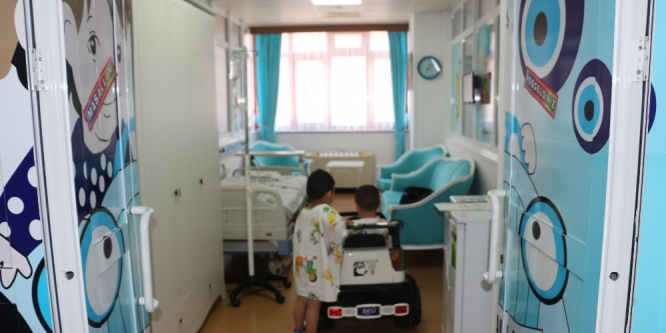 Sevgi evlerinde kalan çocuklar sünnet edildi